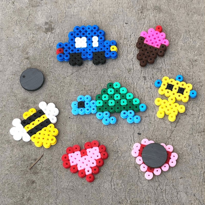 Crafts with a pegboard and fuse beads. Fun crafts for kids!